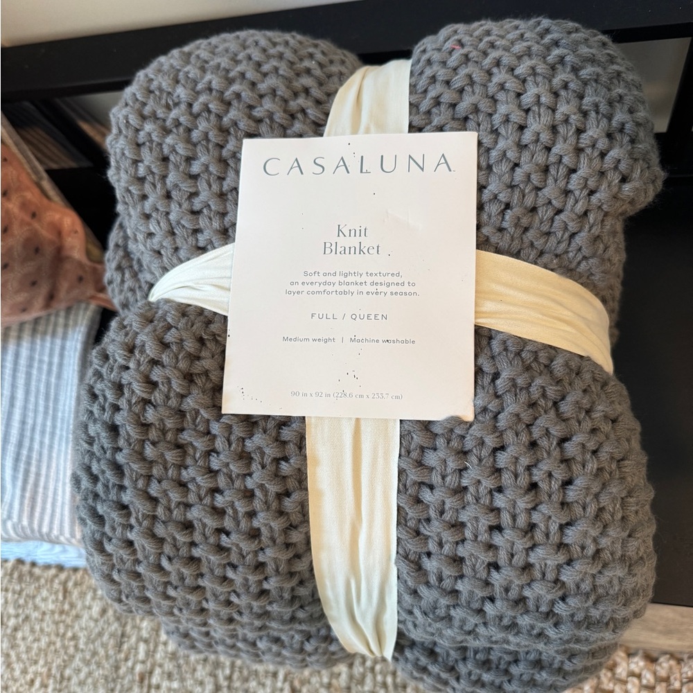 Casaluna Gray Chunky Knit Throw Blanket